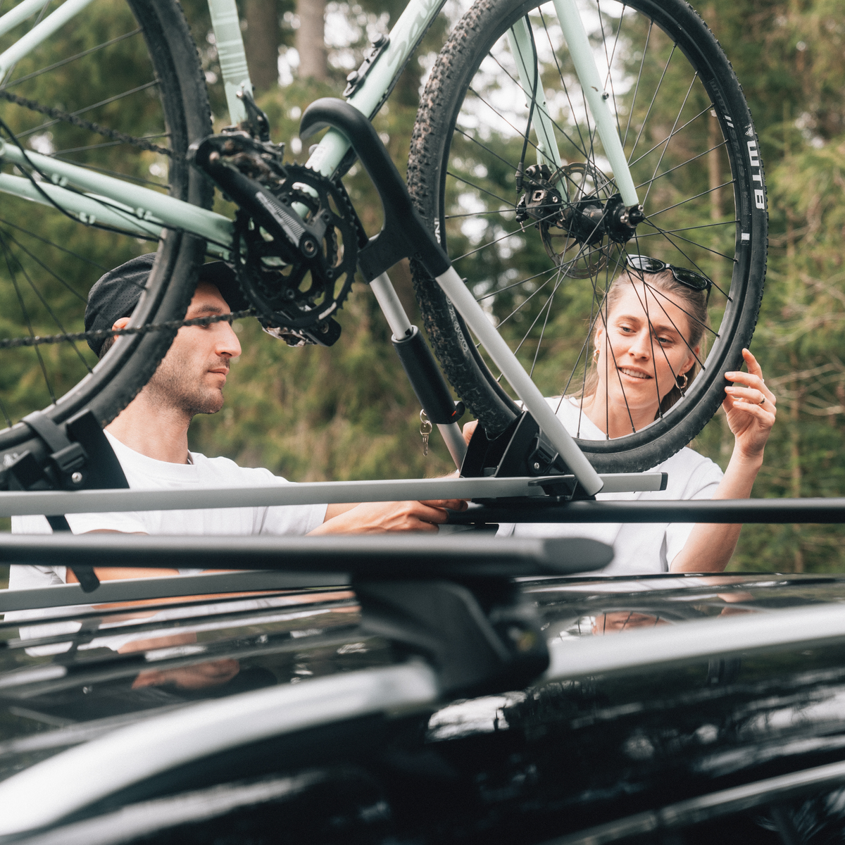 Atera Giro AF+ mit montiertem Fahrrad