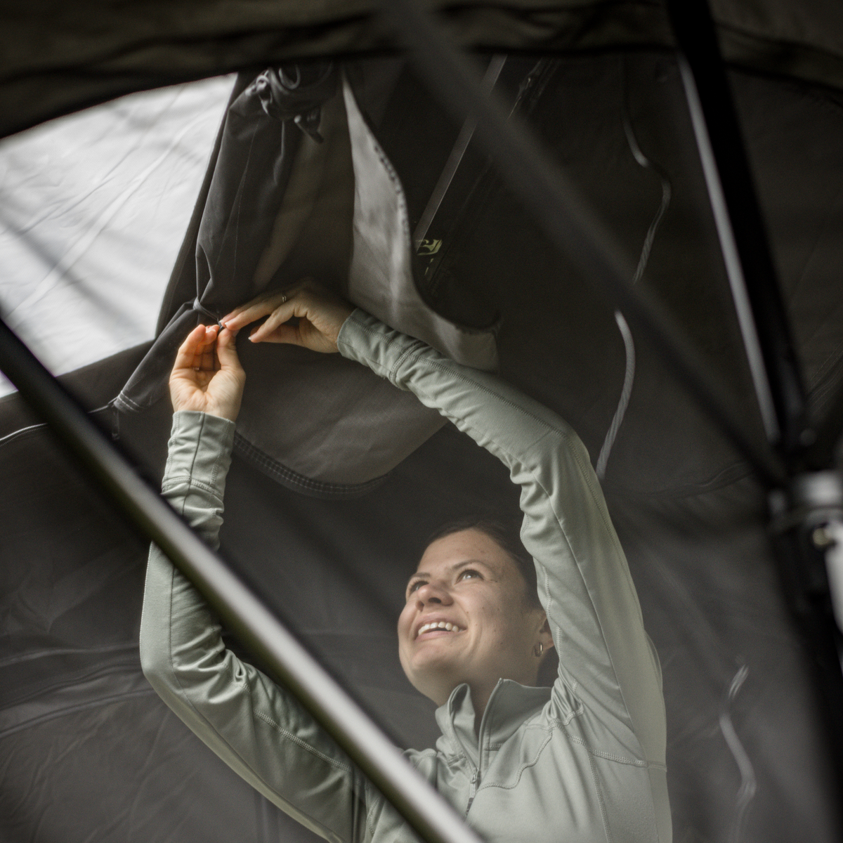 Atera Dachzelt Tentino - geöffnet mit Sonnenschutz