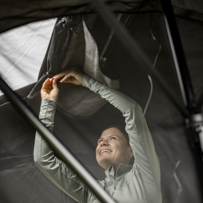 Atera Dachzelt Tentino - geöffnet mit Sonnenschutz